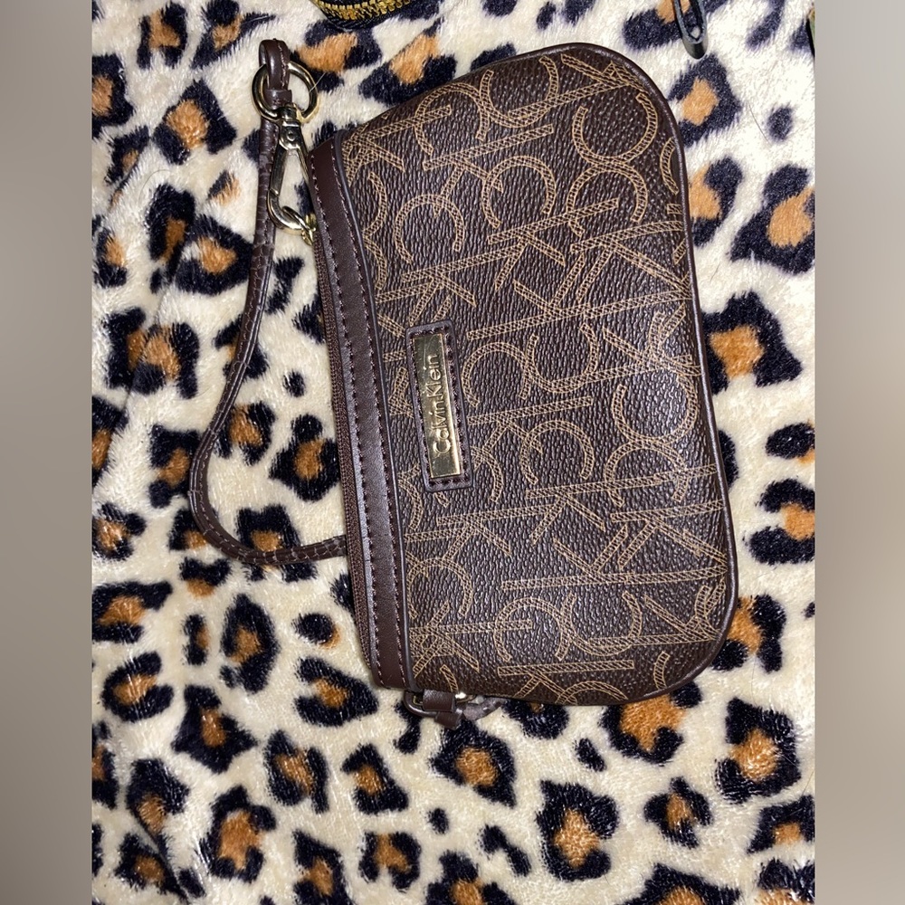 Wallet Bundles!! Comment which one you would like to know more info about!!
